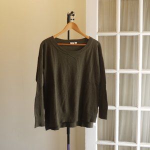 Dark Green Gap Crewneck Sweater